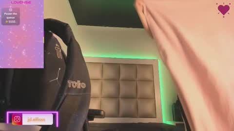 Snapshot of jadeestudios chatting on 29, 9, 2025 jadeestudios online show from 29, 9, 2025