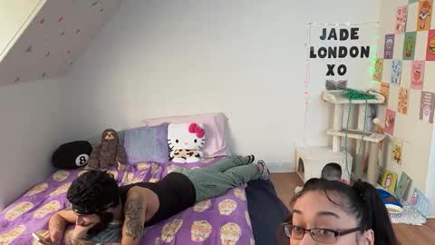 Snapshot of jadelondonxo chatting on 28, 2, 2025 Jade online show from 28, 2, 2025