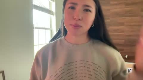 Snapshot of jadelove_ chatting on 8, 7, 2026 Jade Love online show from 8, 7, 2026