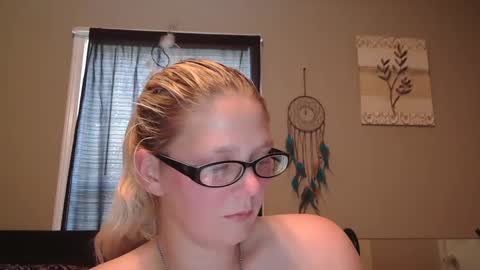 Snapshot of jadeluv chatting on 1, 12, 2024 JadeLuv online show from 1, 12, 2024