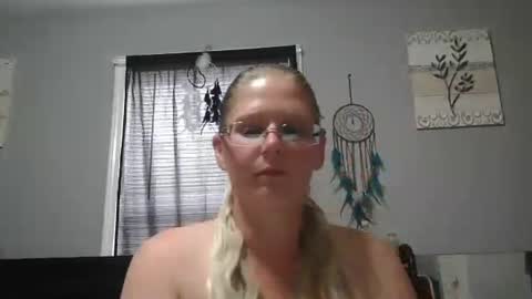 Snapshot of jadeluv chatting on 25, 10, 2025 JadeLuv online show from 25, 10, 2025