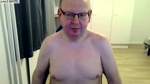 Snapshot of jake230975 chatting on 2, 4, 2026 Jake2309 online show from 2, 4, 2026