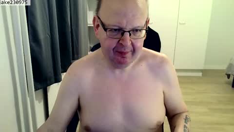 Snapshot of jake230975 chatting on 13, 4, 2026 Jake2309 online show from 13, 4, 2026