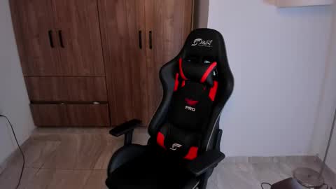 Snapshot of jake_pons chatting on 17, 11, 2025 Jake Pons online show from 17, 11, 2025