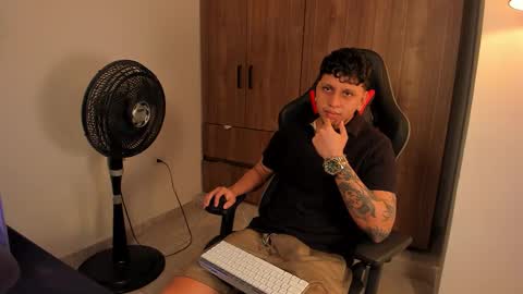 Snapshot of jake_pons chatting on 15, 2, 2026 Jake Pons online show from 15, 2, 2026