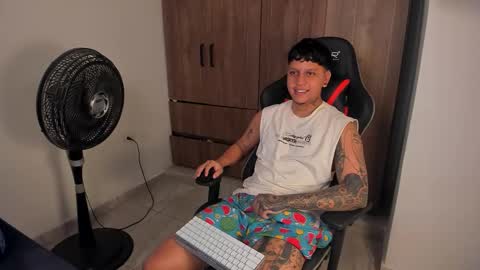 Snapshot of jake_pons chatting on 26, 3, 2026 Jake Pons online show from 26, 3, 2026