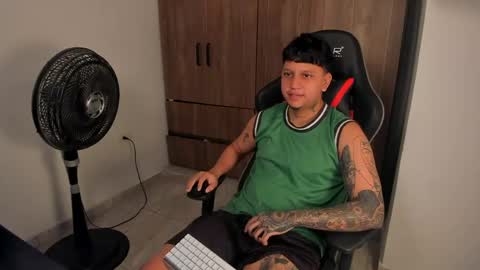 Snapshot of jake_pons chatting on 27, 3, 2026 Jake Pons online show from 27, 3, 2026