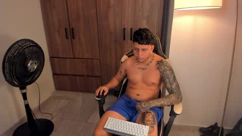 Snapshot of jake_pons chatting on 26, 5, 2026 Jake Pons online show from 26, 5, 2026