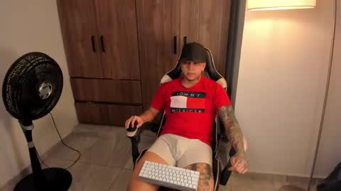 Snapshot of jake_pons chatting on 7, 6, 2026 Jake Pons online show from 7, 6, 2026
