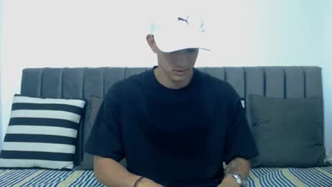 Hi guys im new 3 online show from 3, 2, 2026