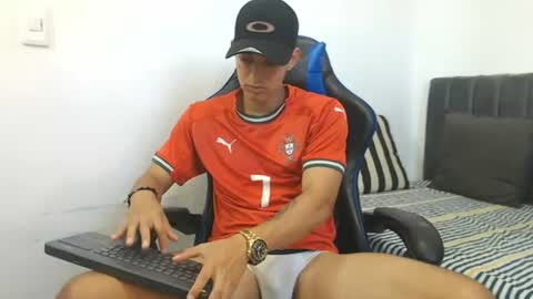 Snapshot of jake_shadow14 chatting on 6, 7, 2026 Hi guys im new 3 online show from 6, 7, 2026