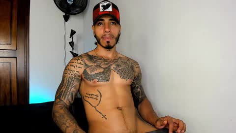 Snapshot of jakee_brown chatting on 10, 1, 2025 Santiago online show from 10, 1, 2025