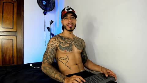 Snapshot of jakee_brown chatting on 28, 1, 2025 Santiago online show from 28, 1, 2025