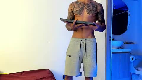 Snapshot of jakee_brown chatting on 11, 2, 2025 Santiago online show from 11, 2, 2025