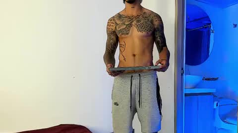 Snapshot of jakee_brown chatting on 13, 2, 2025 Santiago online show from 13, 2, 2025