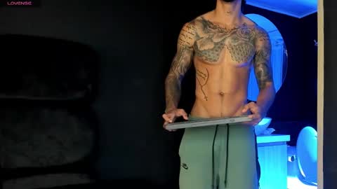 Snapshot of jakee_brown chatting on 7, 3, 2025 Santiago online show from 7, 3, 2025