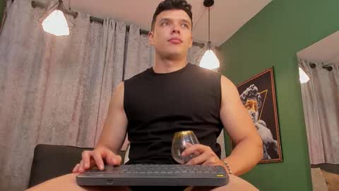 Snapshot of jakee_tyler chatting on 30, 10, 2025 Jake Tyler online show from 30, 10, 2025