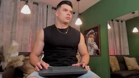 Snapshot of jakee_tyler chatting on 28, 11, 2025 Jake Tyler online show from 28, 11, 2025