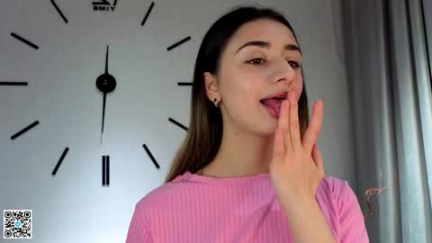 Snapshot of jaleesasahler chatting on 25, 11, 2025 Iris online show from 25, 11, 2025