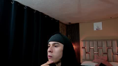 james_adamss_ online show from 18, 2, 2026