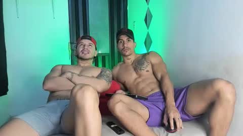 Snapshot of james_and_max chatting on 6, 4, 2026 james_and_max online show from 6, 4, 2026