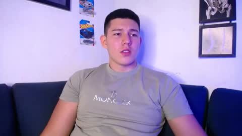 Snapshot of james_cr chatting on 23, 12, 2025 james_cr online show from 23, 12, 2025