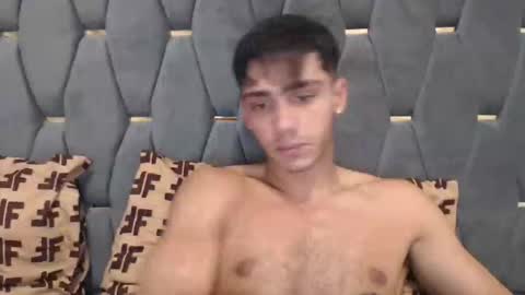 Snapshot of james_qss8 chatting on 10, 9, 2025 James online show from 10, 9, 2025