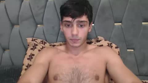 Snapshot of james_qss8 chatting on 13, 10, 2025 James online show from 13, 10, 2025