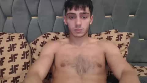 Snapshot of james_qss8 chatting on 12, 11, 2025 James online show from 12, 11, 2025