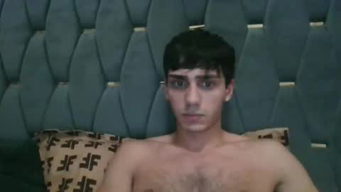 Snapshot of james_qss8 chatting on 13, 12, 2025 James online show from 13, 12, 2025