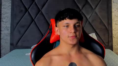 Snapshot of jamesgolden_ chatting on 12, 3, 2025 jamesgolden_ online show from 12, 3, 2025