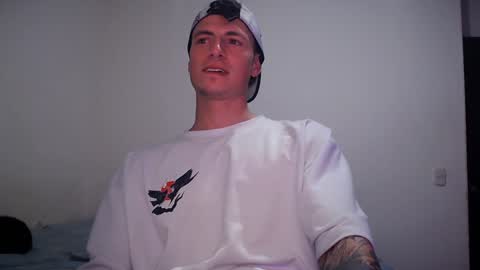 Snapshot of jamesss____ chatting on 15, 12, 2024 jamesss____ online show from 15, 12, 2024