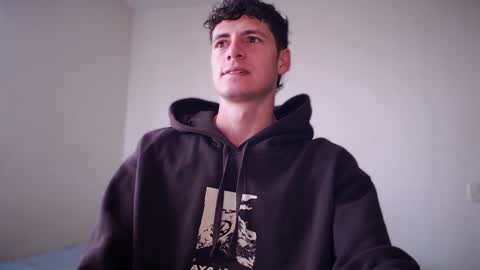 Snapshot of jamesss____ chatting on 2, 1, 2025 jamesss____ online show from 2, 1, 2025