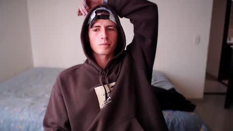 Snapshot of jamesss____ chatting on 6, 1, 2025 jamesss____ online show from 6, 1, 2025