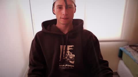 Snapshot of jamesss____ chatting on 12, 1, 2025 jamesss____ online show from 12, 1, 2025