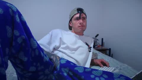 Snapshot of jamesss____ chatting on 11, 2, 2025 jamesss____ online show from 11, 2, 2025