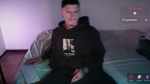 Snapshot of jamesss____ chatting on 15, 11, 2025 jamesss____ online show from 15, 11, 2025