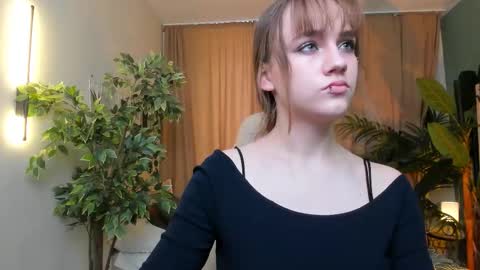 jamie_chung online show from 15, 12, 2025