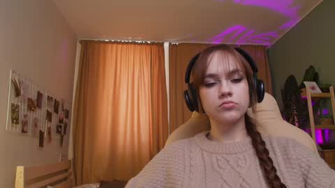 Snapshot of jamie_chung chatting on 9, 4, 2026 jamie_chung online show from 9, 4, 2026