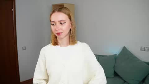 Snapshot of jamiebenafield chatting on 23, 10, 2025 Emily online show from 23, 10, 2025