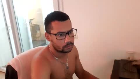 Snapshot of jamielonnas chatting on 4, 2, 2026 Jamie Lonnas online show from 4, 2, 2026