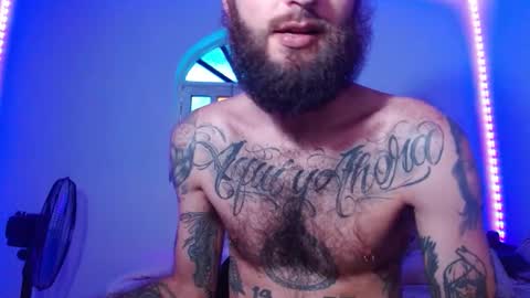 Snapshot of jammes_owen chatting on 28, 10, 2025 Jammes. online show from 28, 10, 2025