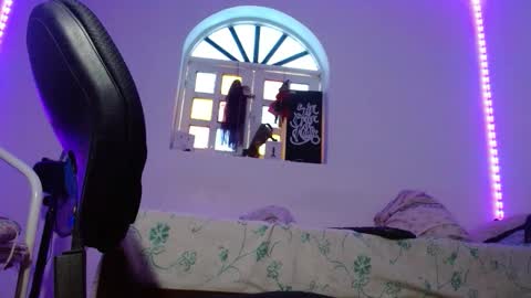 Snapshot of jammes_owen chatting on 7, 11, 2025 Jammes. online show from 7, 11, 2025