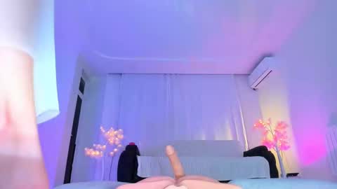 Snapshot of jane__klein chatting on 19, 12, 2024 Jenia online show from 19, 12, 2024