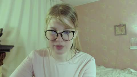 Snapshot of jane_and_star chatting on 19, 4, 2026 Star online show from 19, 4, 2026