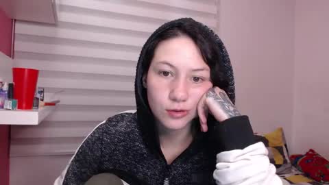 Snapshot of jane_r chatting on 25, 10, 2025 Jane online show from 25, 10, 2025