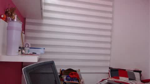 Snapshot of jane_r chatting on 24, 4, 2026 Jane online show from 24, 4, 2026