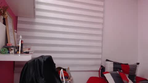 Snapshot of jane_r chatting on 25, 4, 2026 Jane online show from 25, 4, 2026