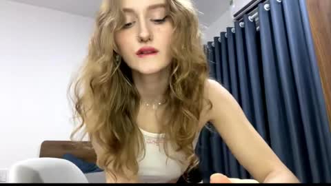 Snapshot of janesspace chatting on 8, 4, 2026 Janie online show from 8, 4, 2026