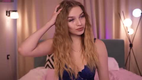 Snapshot of janetjennings chatting on 13, 4, 2026 Day Alice Night Stella online show from 13, 4, 2026